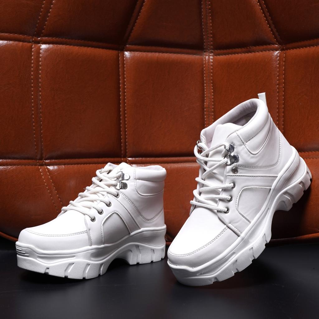 White Fashion Boots