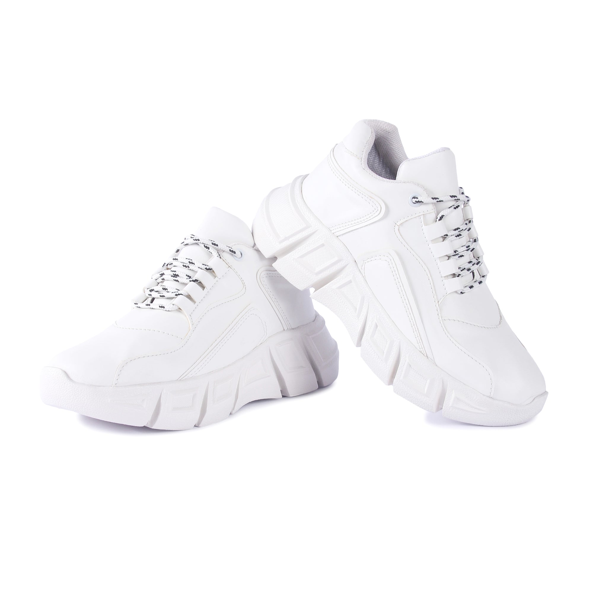 White Solid Mid-Top Lightweight Sneakers