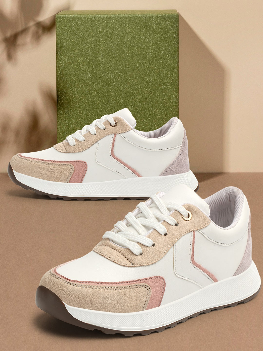 Colourblocked Lightweight Sneakers